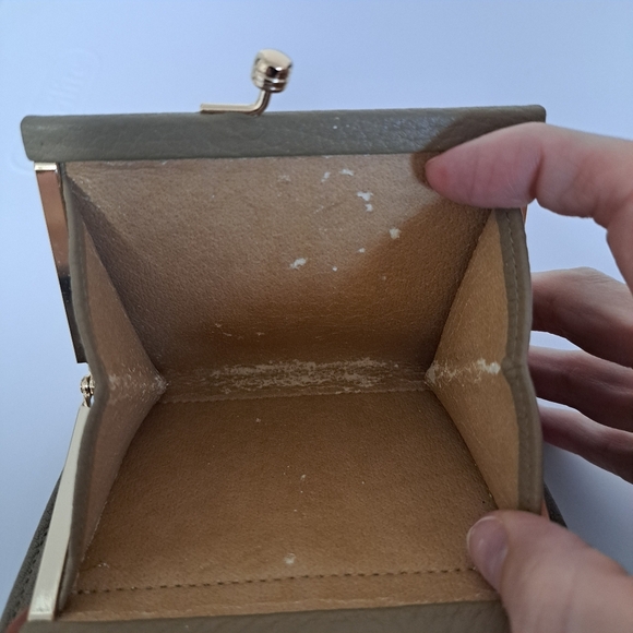 Dooney& Bourke Trifold All Weather Leather Wallet Taupe British Tan NWT - Picture 8 of 10